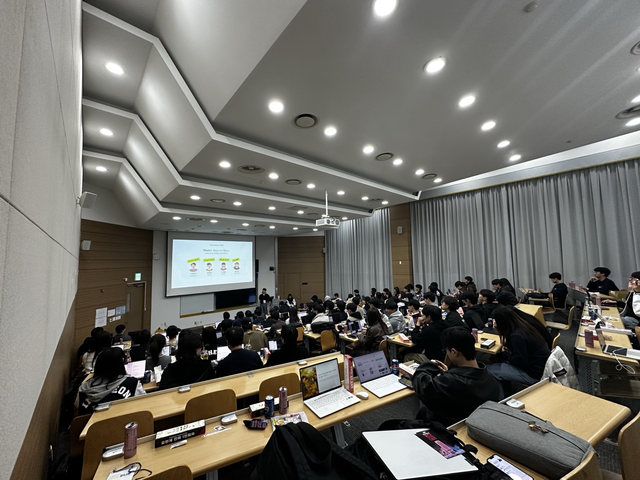 활동 이미지